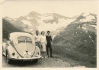 Vintage VW oval window photo