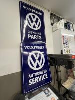 Canadian dealer signs