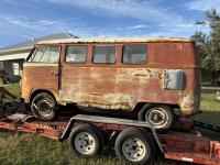 SO22 Mosaik camper being delivered