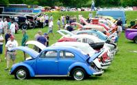 Nice Turnout of Antique VWs at Time Machines '06 in Durham!